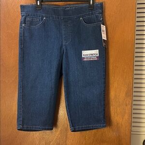 Gloria Vanderbilt stretch skimmer pull on mid-rise.